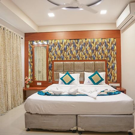 Pine Tree Boutique Hotel Chennai Eksteriør billede
