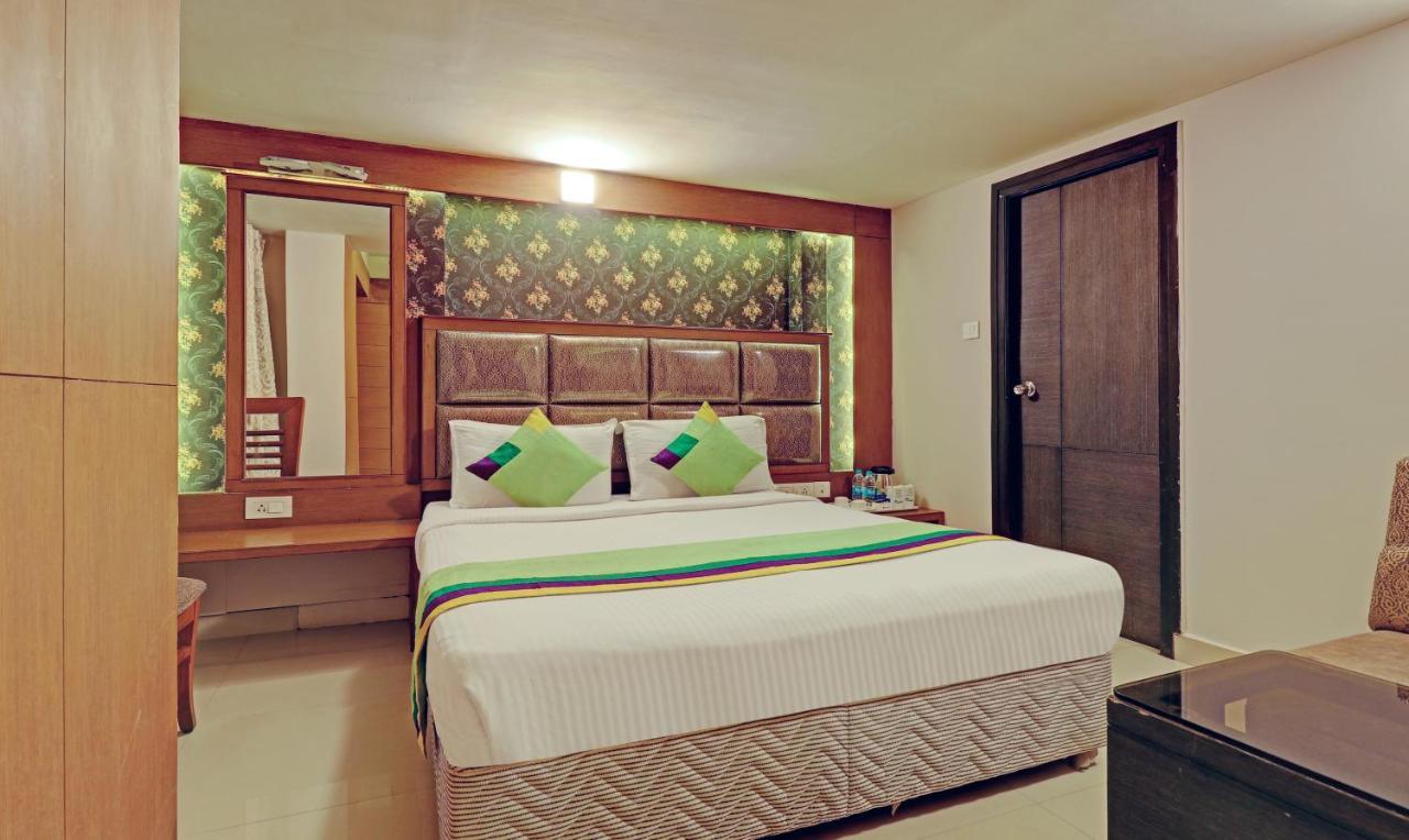 Pine Tree Boutique Hotel Chennai Eksteriør billede