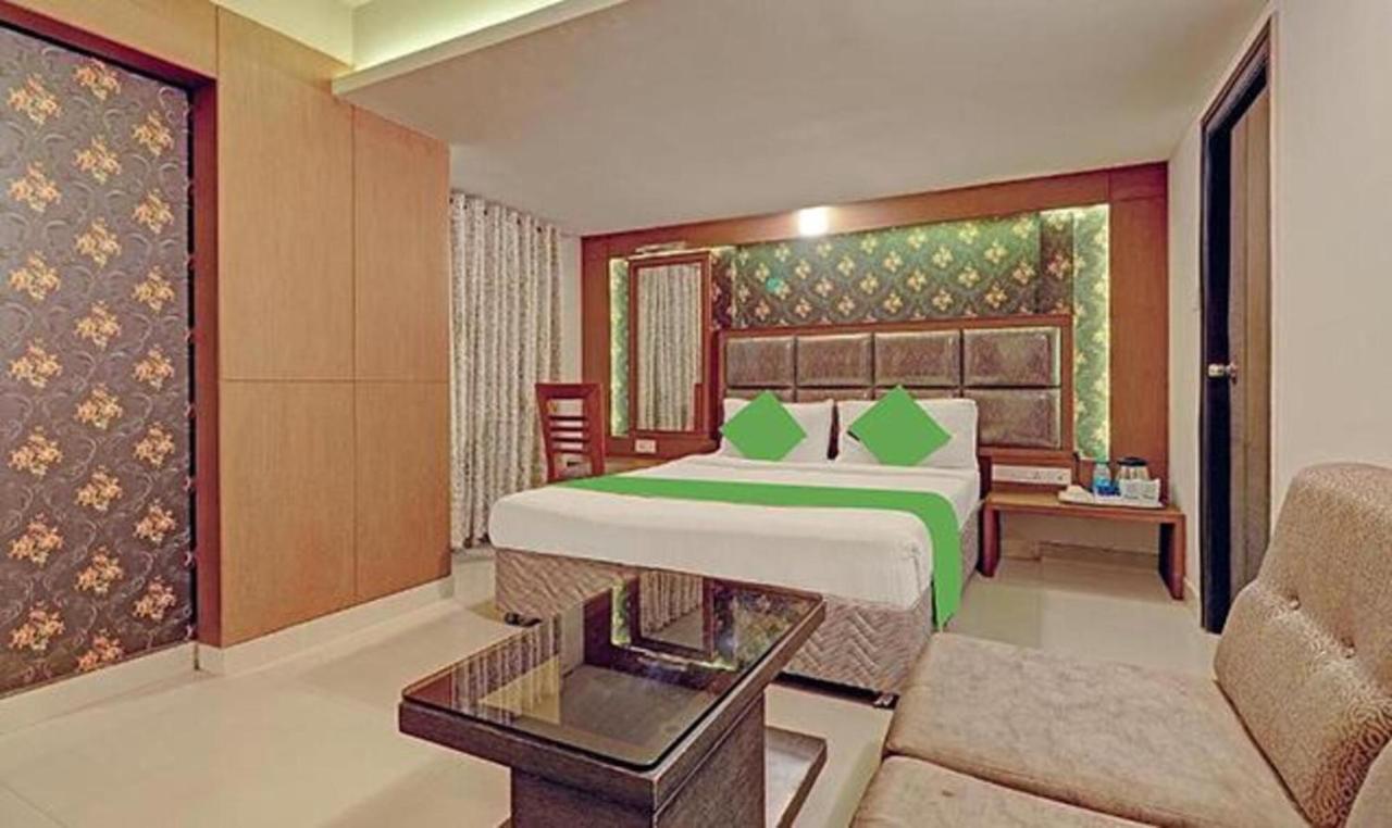 Pine Tree Boutique Hotel Chennai Eksteriør billede