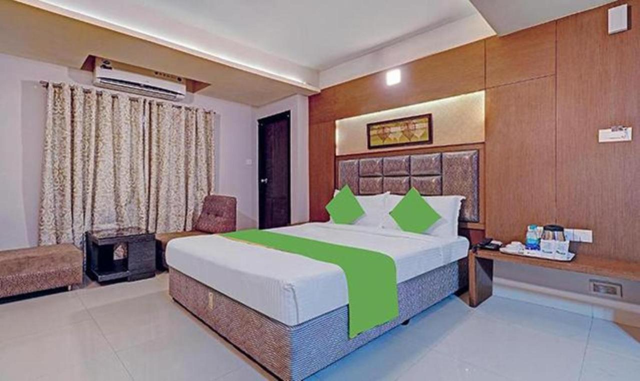 Pine Tree Boutique Hotel Chennai Eksteriør billede