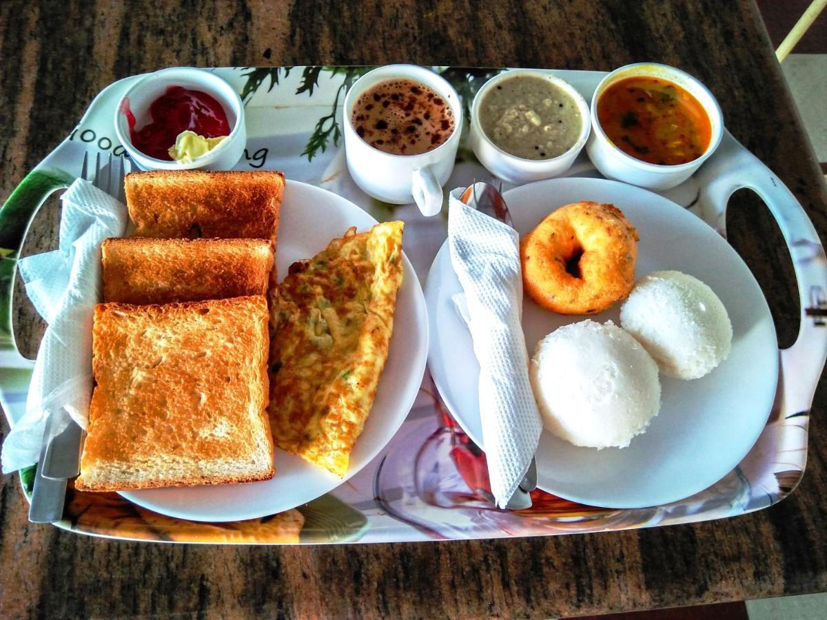 Pine Tree Boutique Hotel Chennai Eksteriør billede