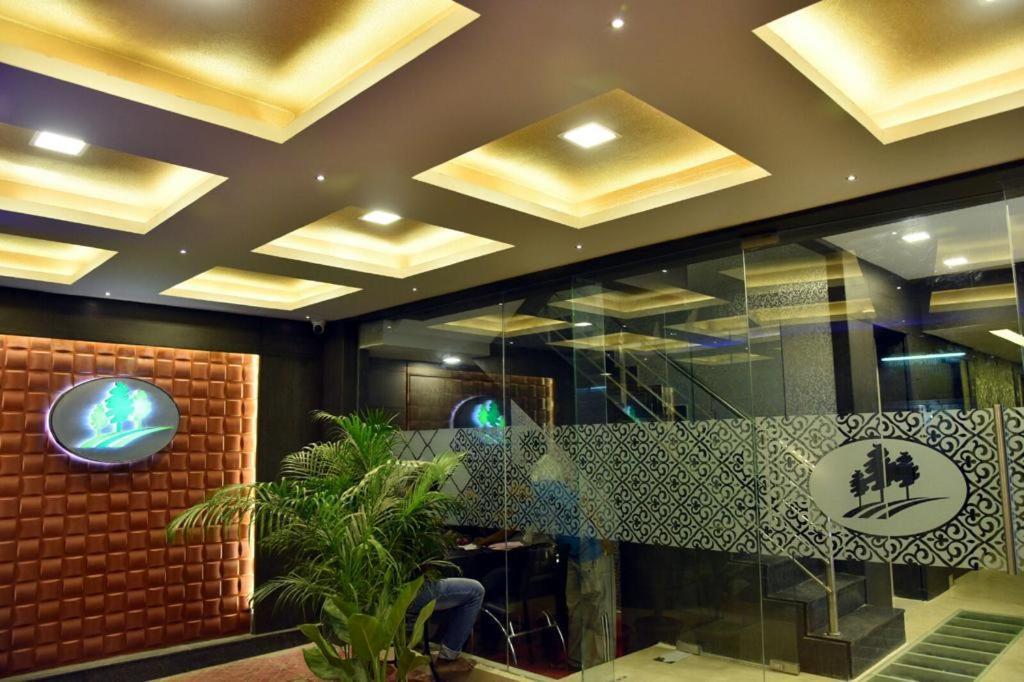 Pine Tree Boutique Hotel Chennai Eksteriør billede
