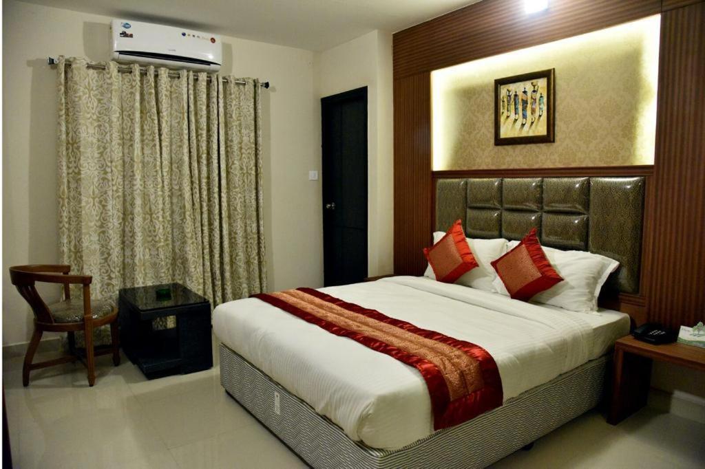 Pine Tree Boutique Hotel Chennai Eksteriør billede