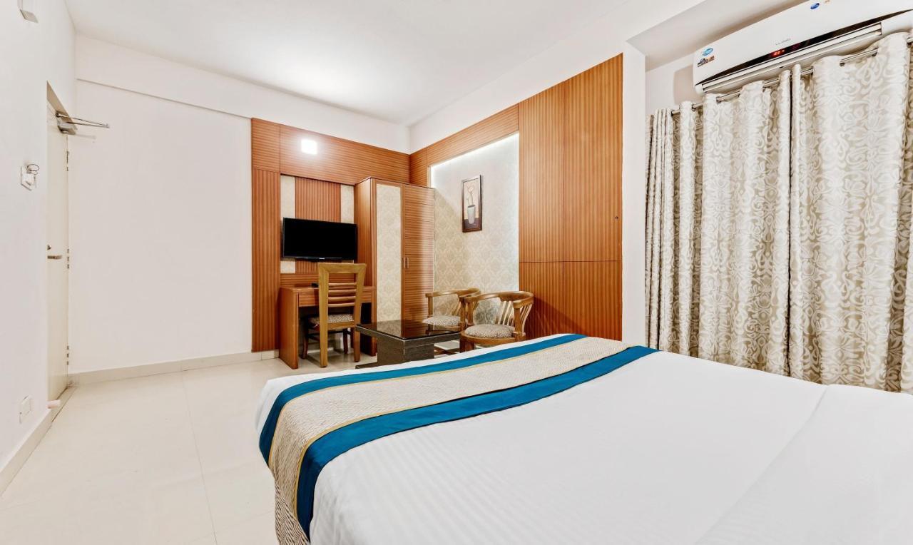 Pine Tree Boutique Hotel Chennai Eksteriør billede