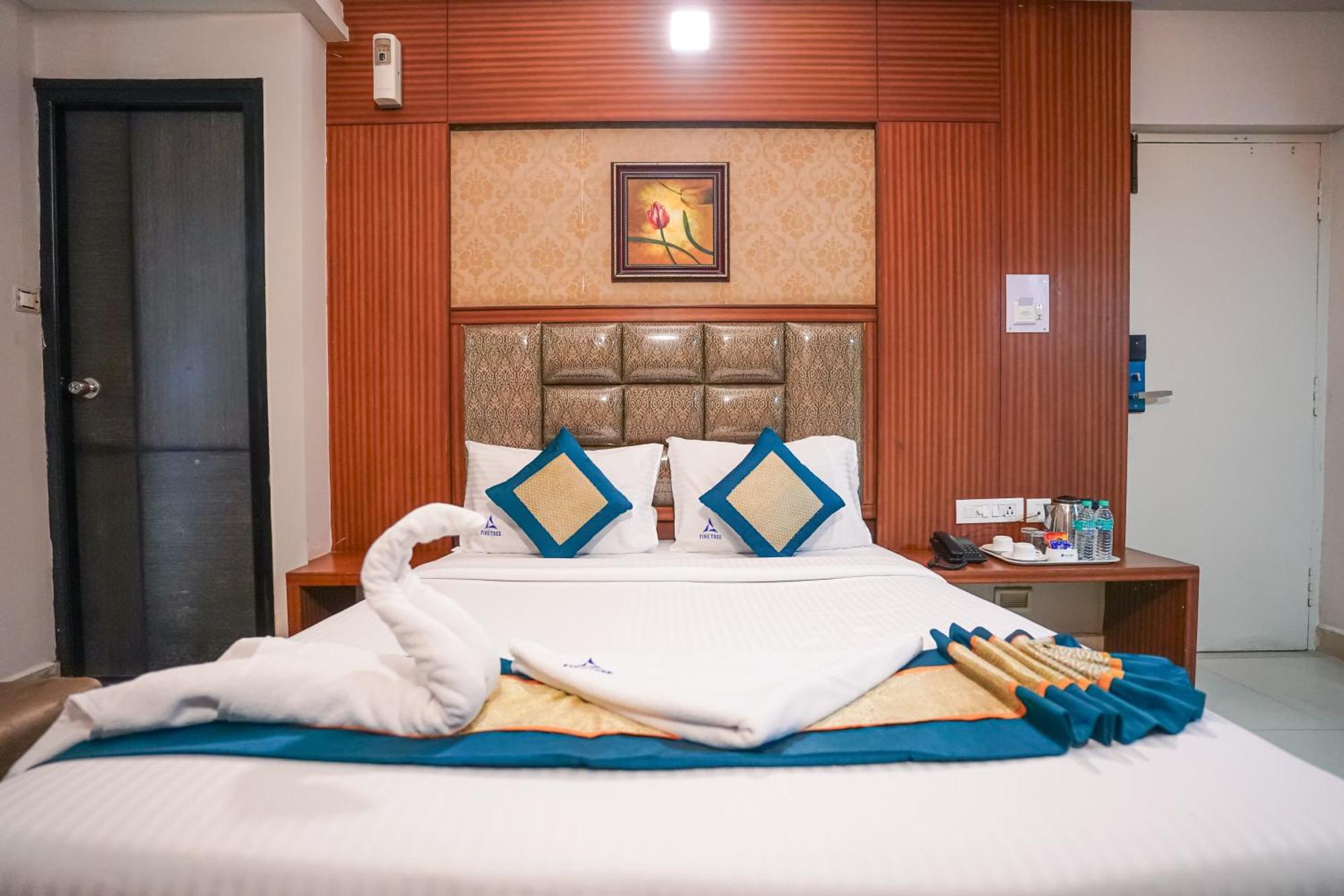 Pine Tree Boutique Hotel Chennai Eksteriør billede