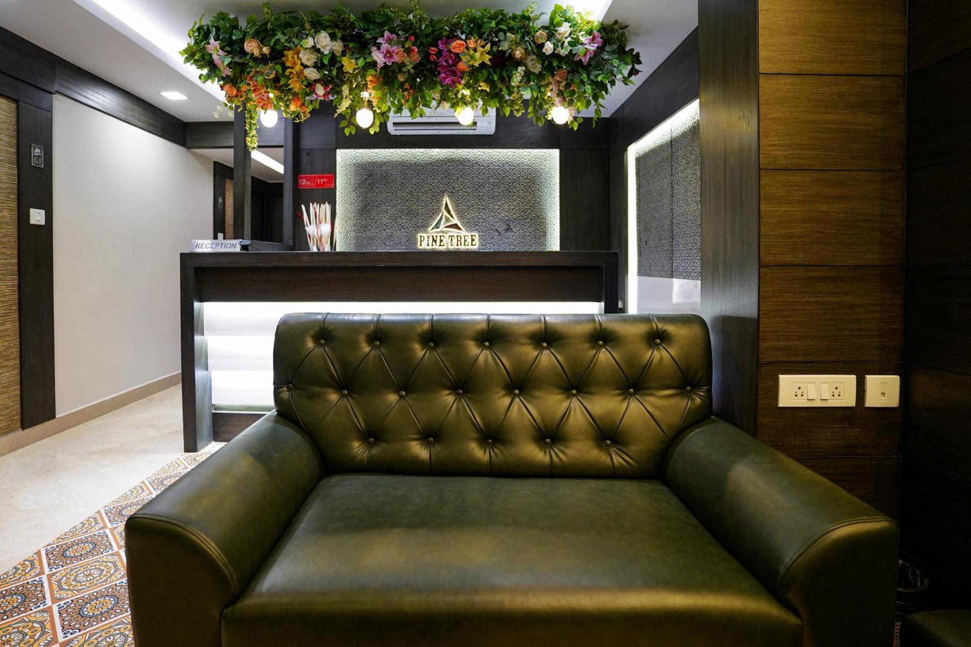 Pine Tree Boutique Hotel Chennai Eksteriør billede